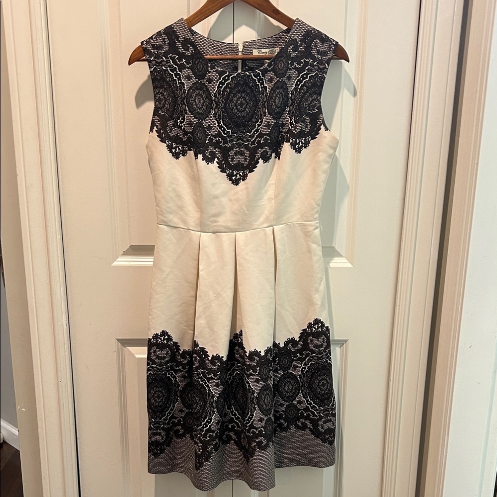 Corey P Black Lace Overlay Cream Fit & Flare Cocktail Dress Size 4